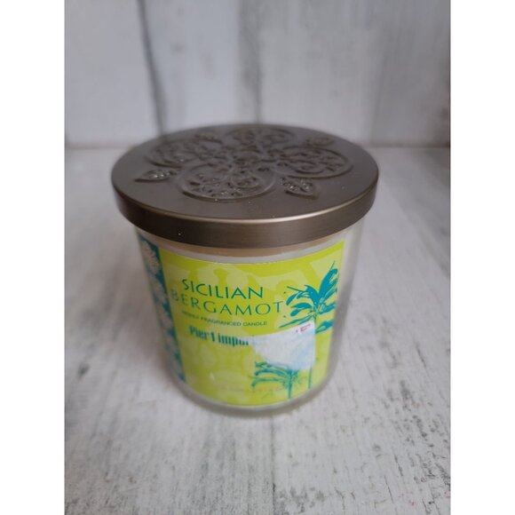Pier 1 Imports Sicilian Bergamot Highly fragranced candle - Picture 1 of 6